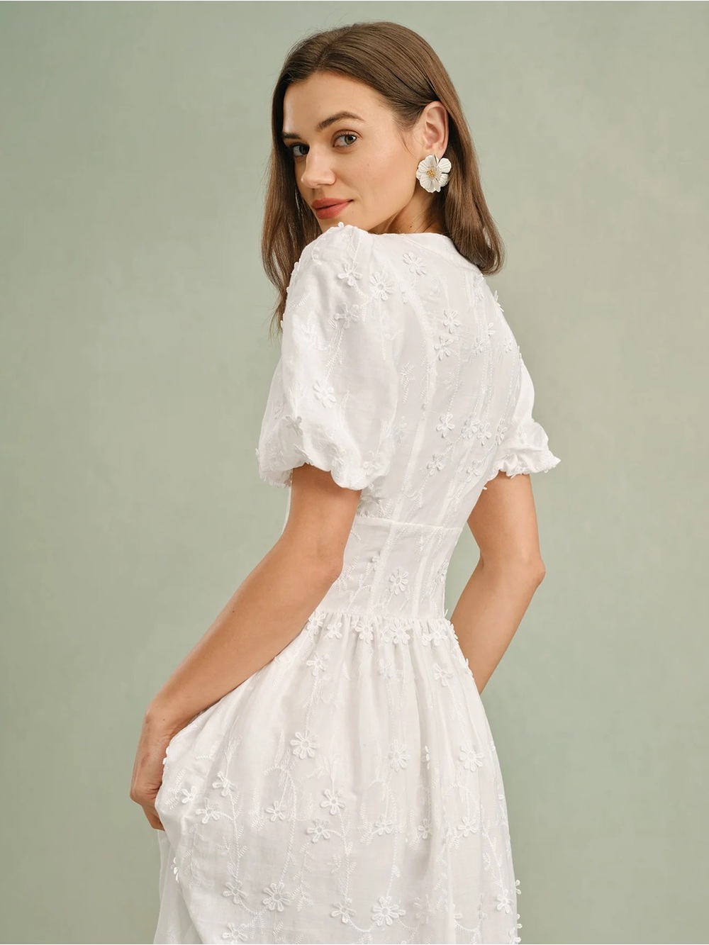 Rihoas White Round Neck Floral Midi Dress - Picture 3 of 9